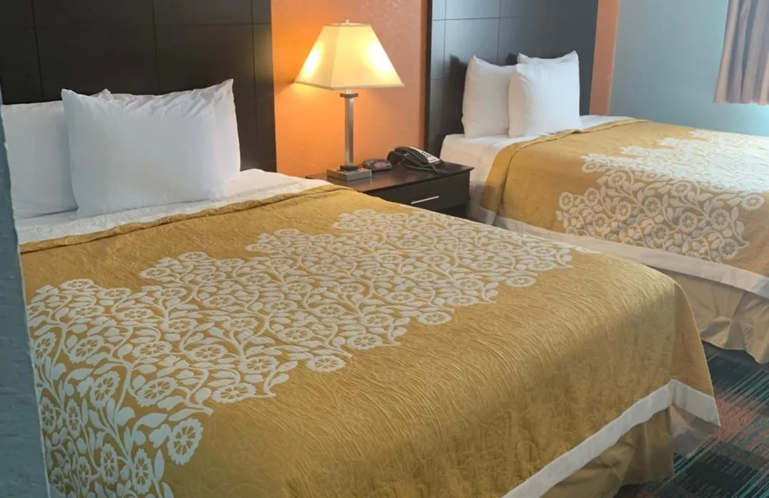 Days Inn By Wyndham Greenwood Sc-1