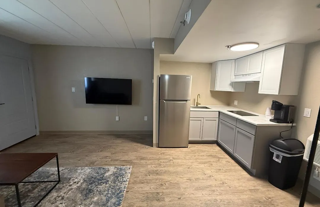Lighthouse Suites-1