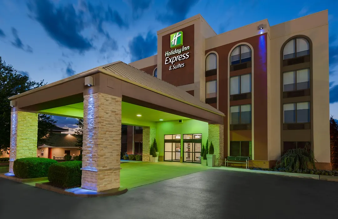 Holiday Inn Express Hotel & Suites Bentonville By Ihg-1