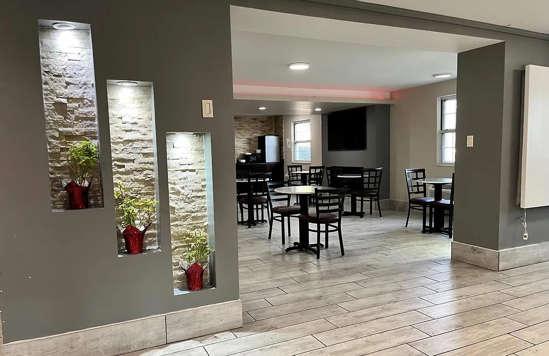 Baymont By Wyndham Indianapolis Airport Lynhurst-1