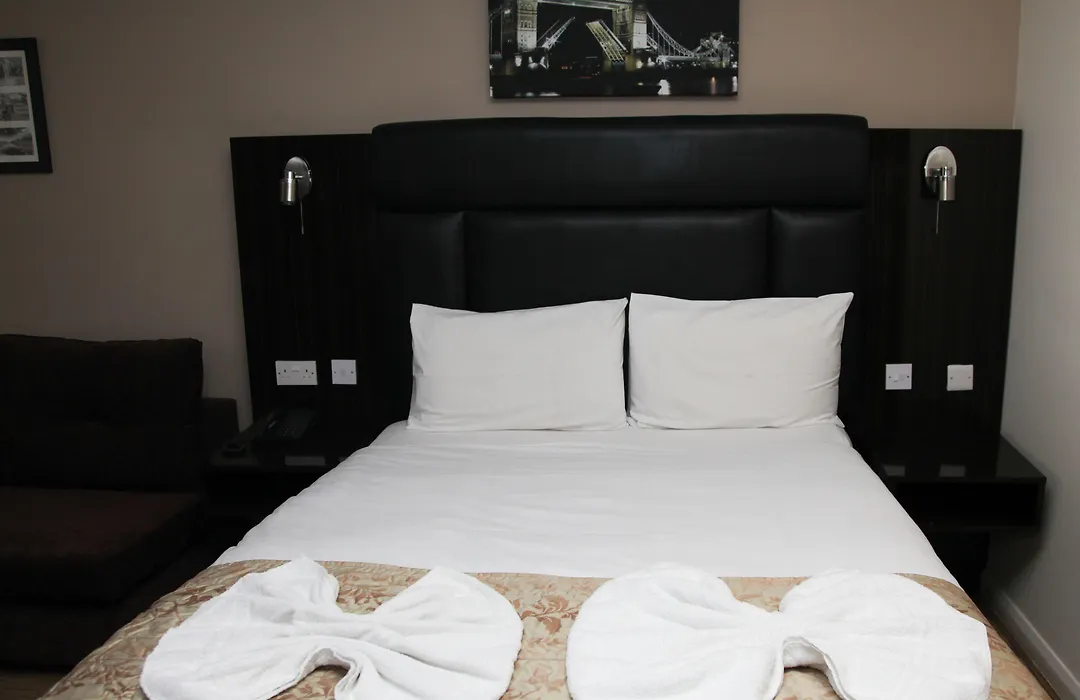 Ascot Hyde Park Hotel-1