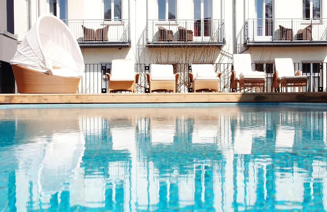 Strandhotel Heringsdorf Mit Soleaussenpool 30 Grad-1
