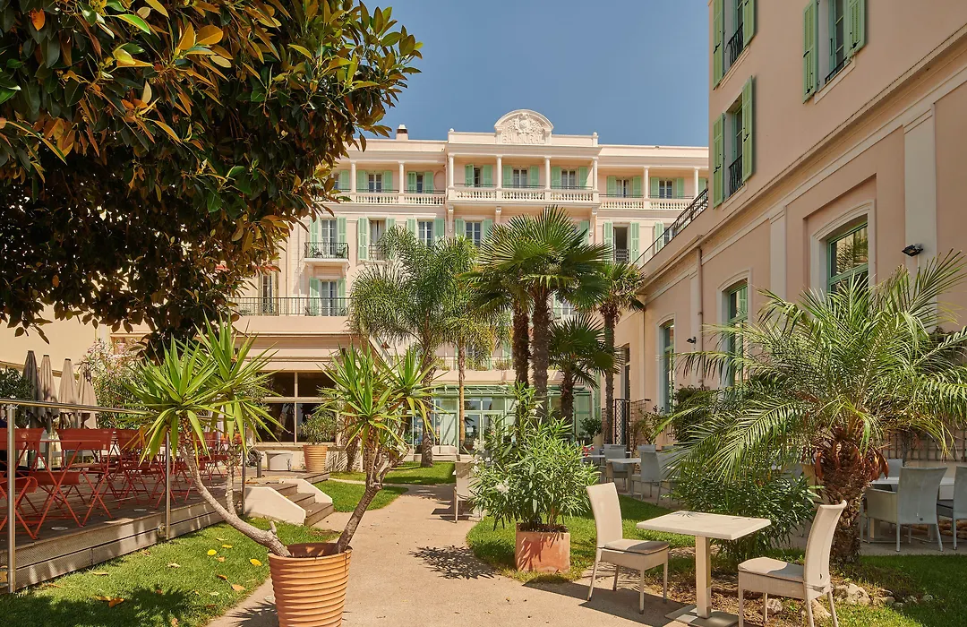 Hôtel Vacances Bleues Balmoral-1