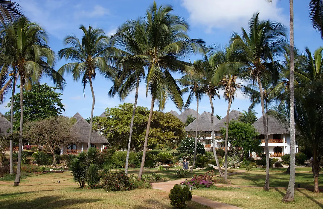 Bluebay Beach Resort&Spa-1
