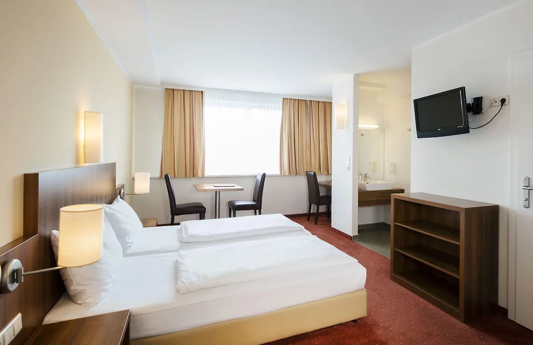 Hahn Hotel Vienna-1