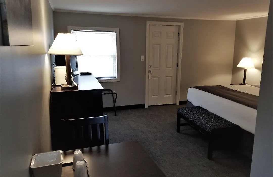 Mt. Madison Inn & Suites-1