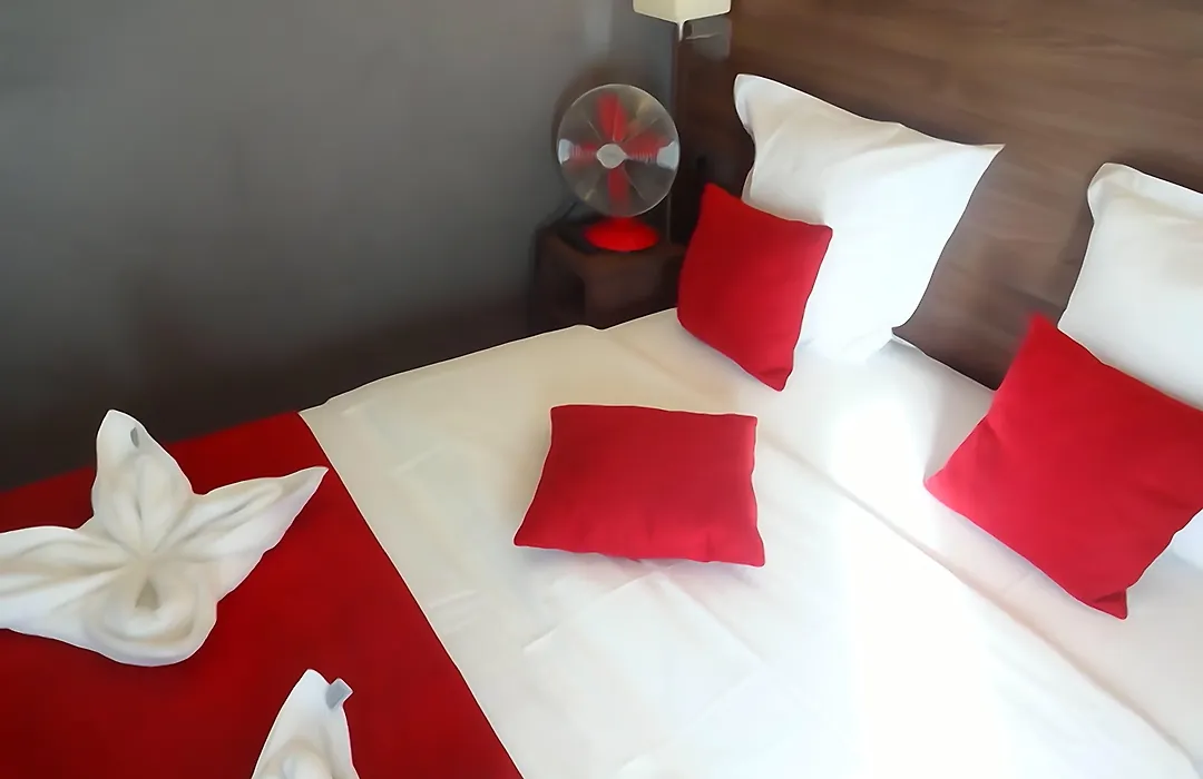 Hotel La Perle Montparnasse-1