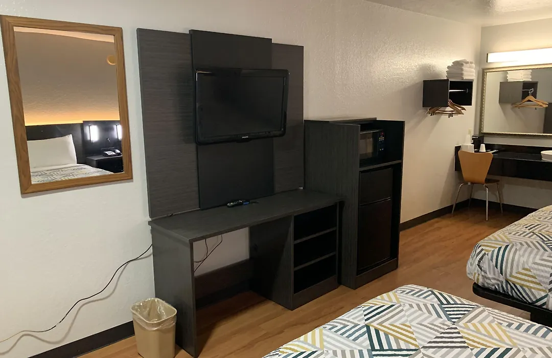 Motel 6-Atlanta, Tx-1