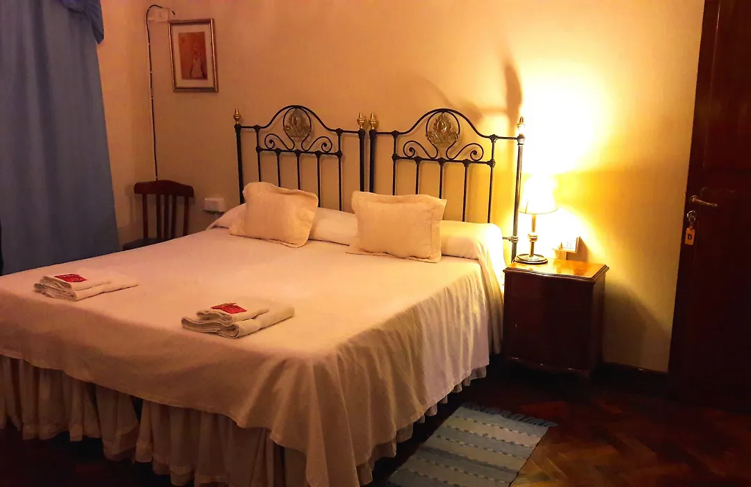 Hostal El Cerrito-1