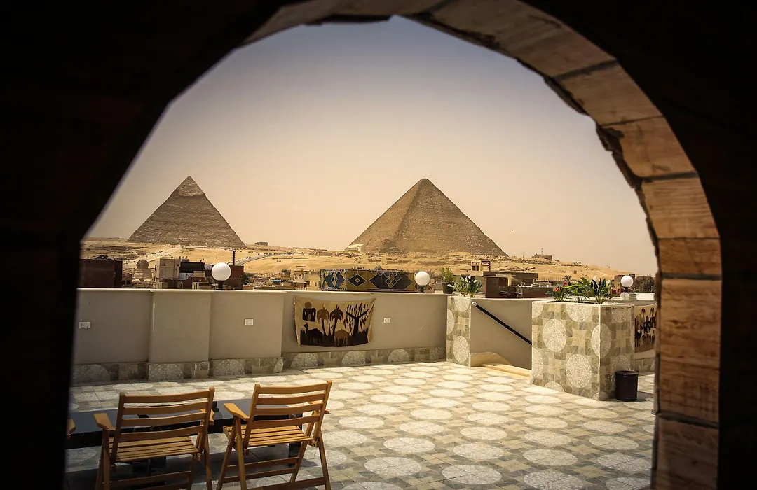 Queen Pyramids View Inn-1