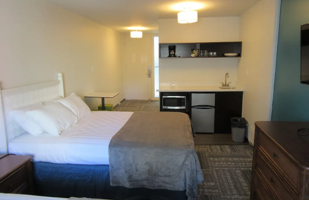 Waikiki Central Hotel - No Resort Fees-1