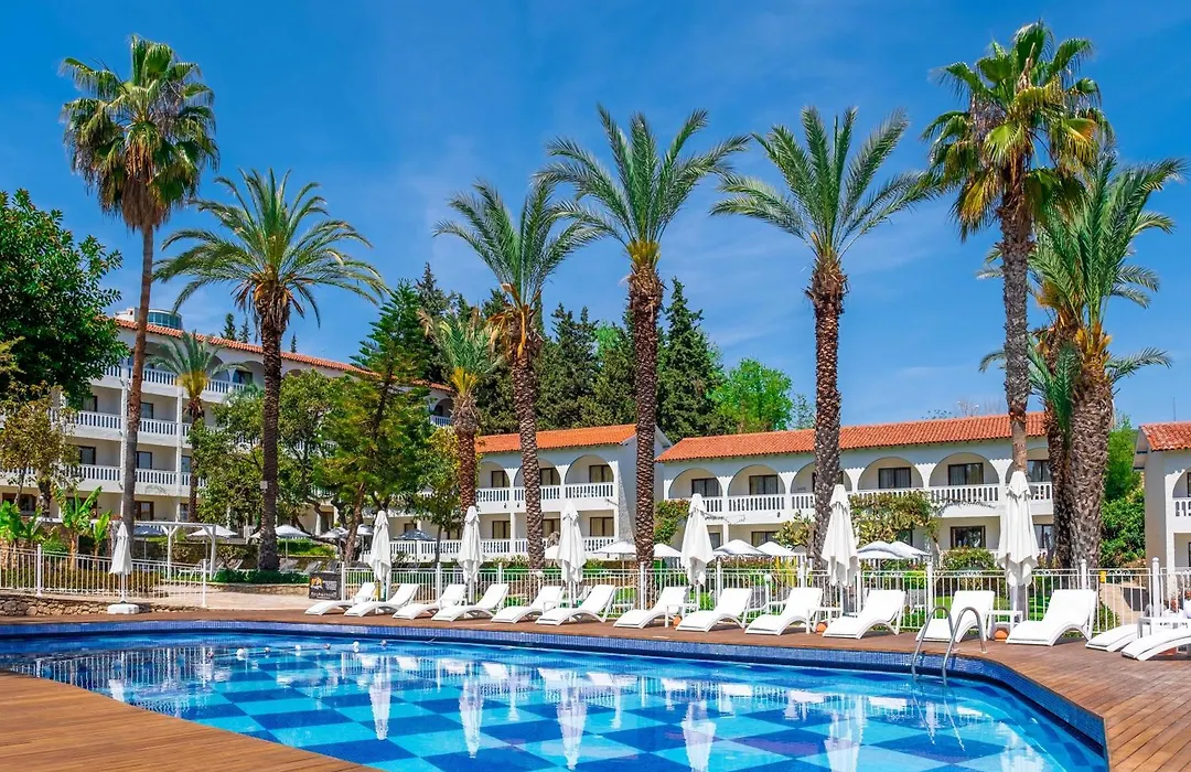 Utopia Beach Club-1