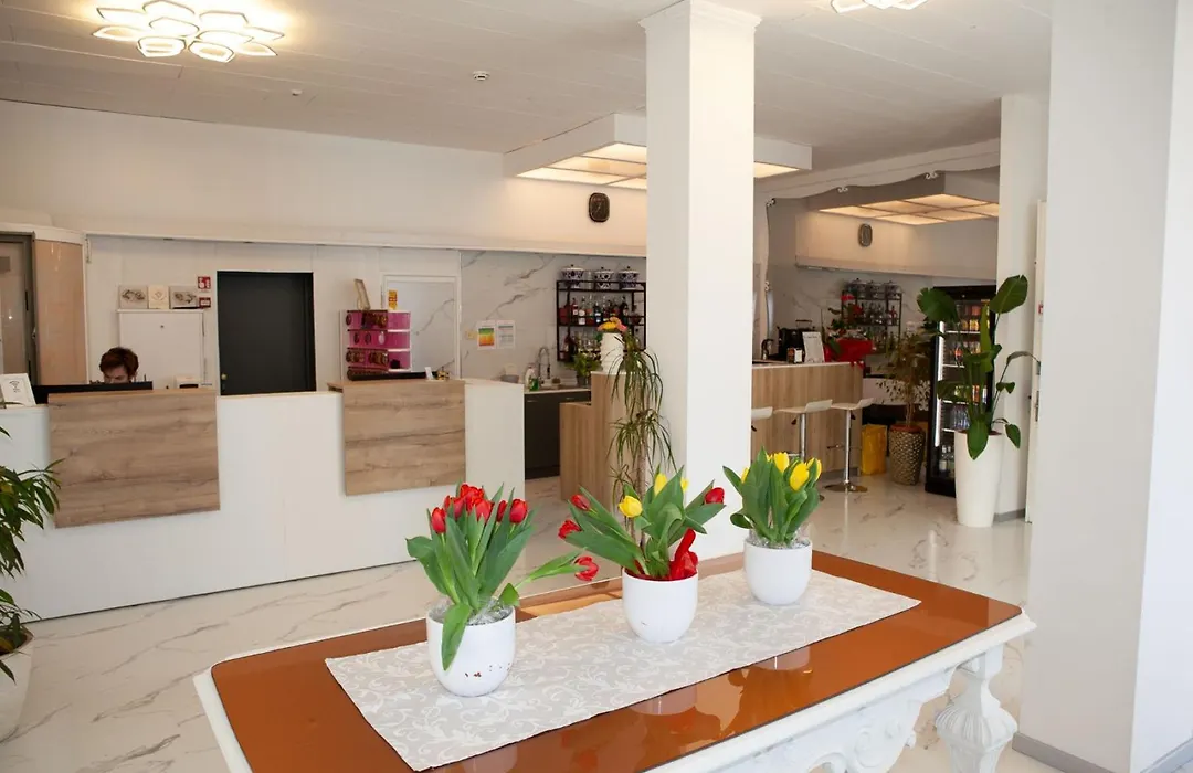 Momo Seaview Hotel-1