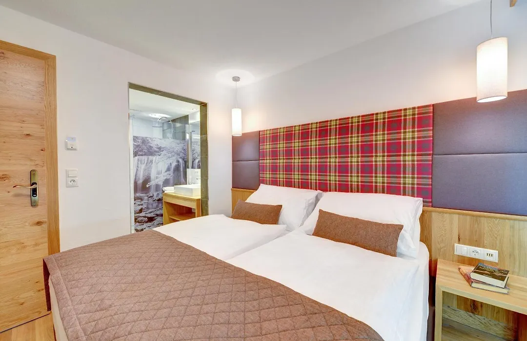 Hotel Enzian-1