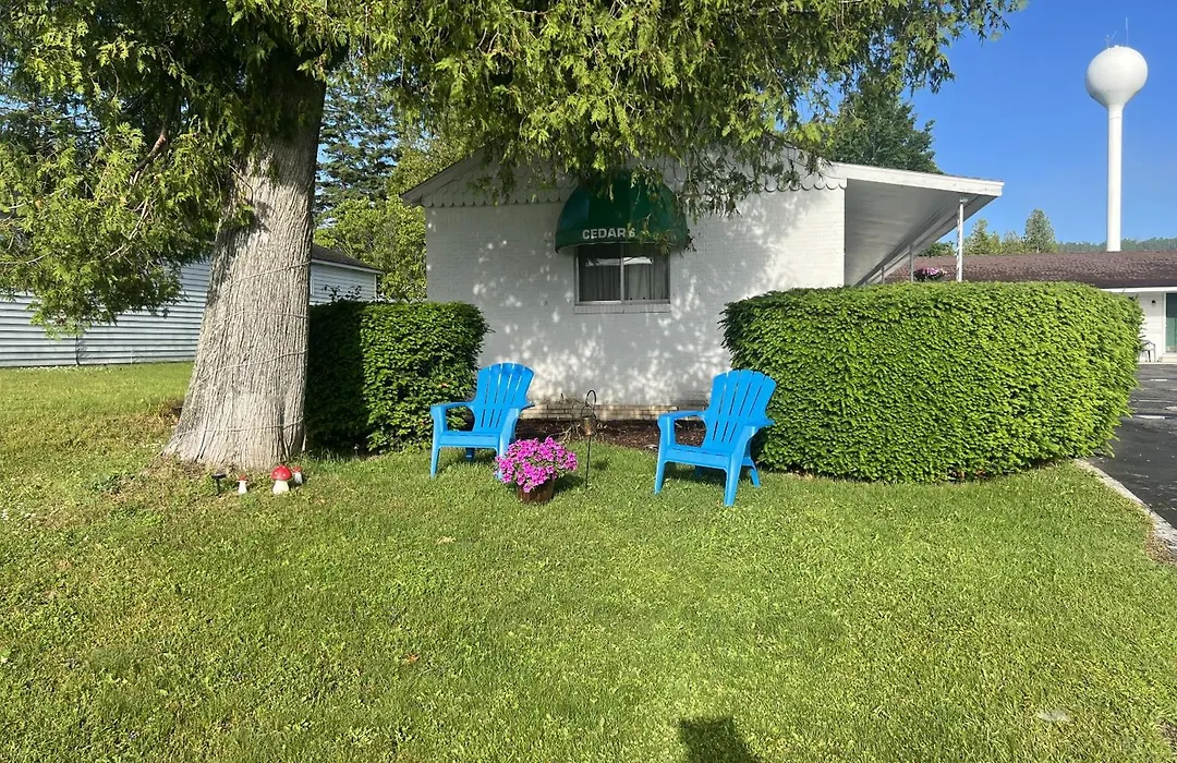 Cedars Motel-1