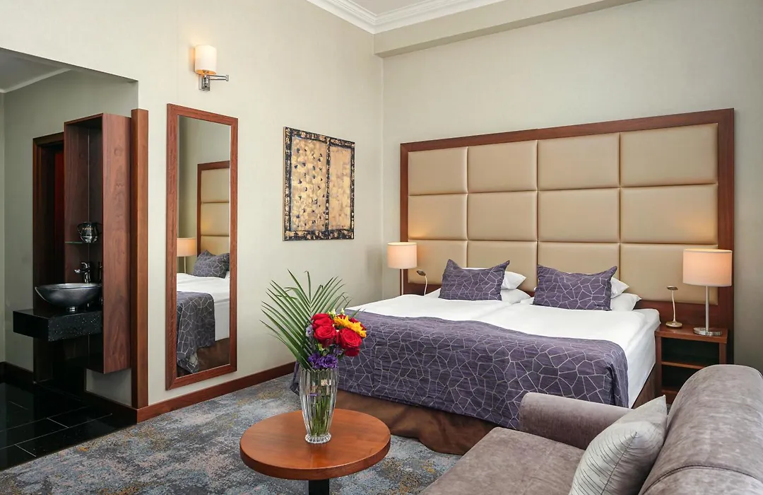 Kosher Hotel King David Prague-1