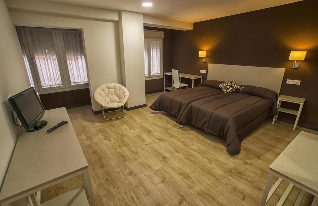 Hostal Elvira-1