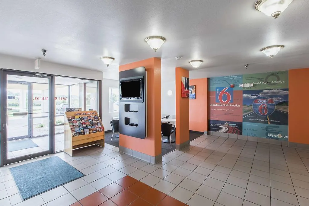 Motel 6 Omaha - Central-1