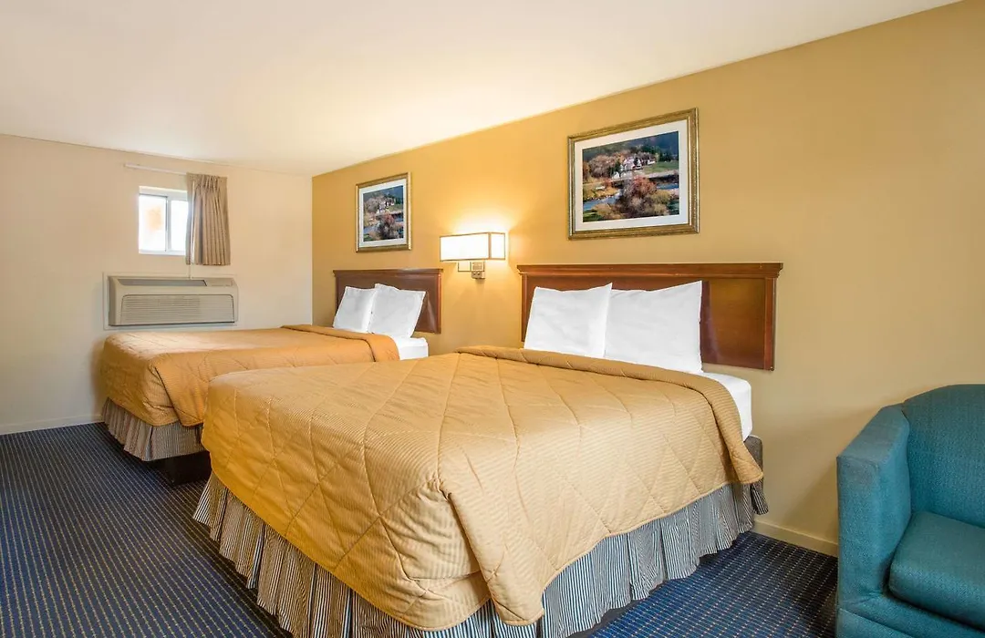 Knights Inn Tonawanda-1