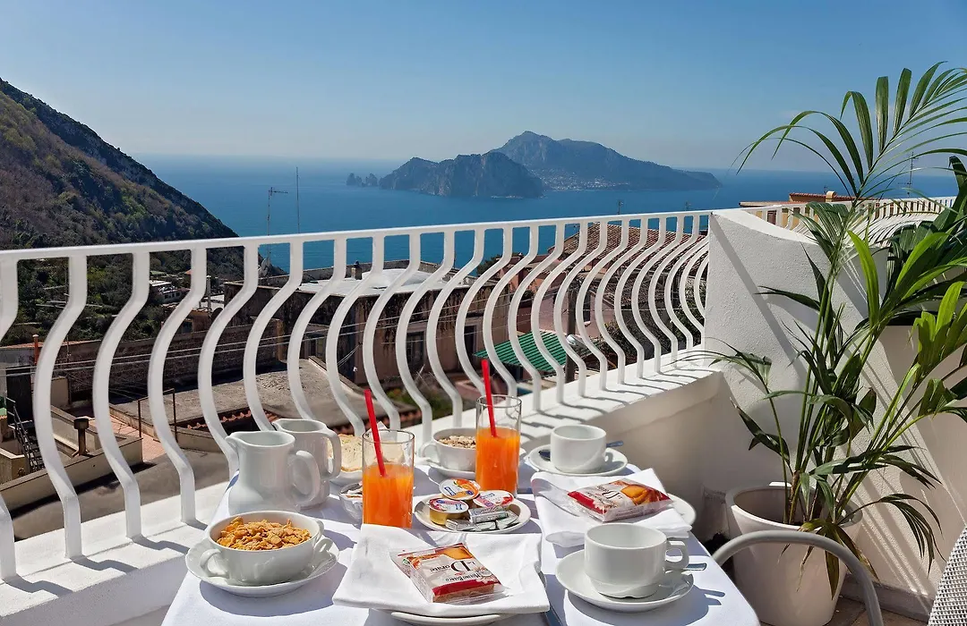 Hotel Caruso-1