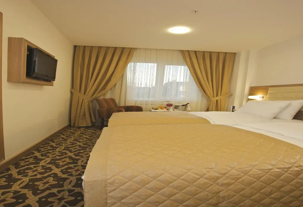 The City Hotel-1