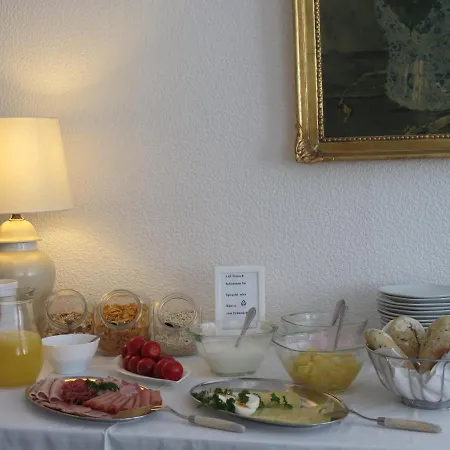 Hotel-Pension Schloss -Miramar-3