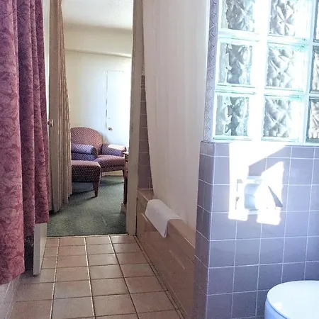 Budget Inn Patricia Hotel-2