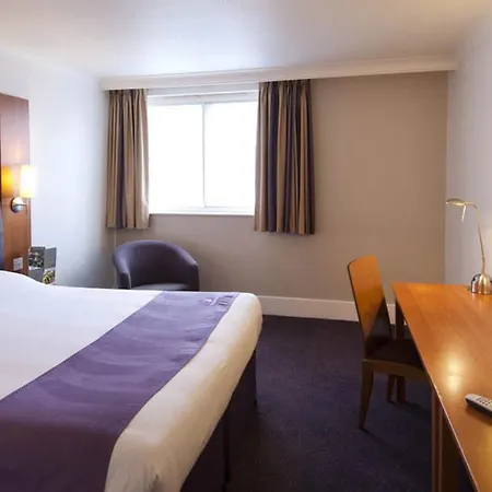 Premier Inn London Putney Bridge-3