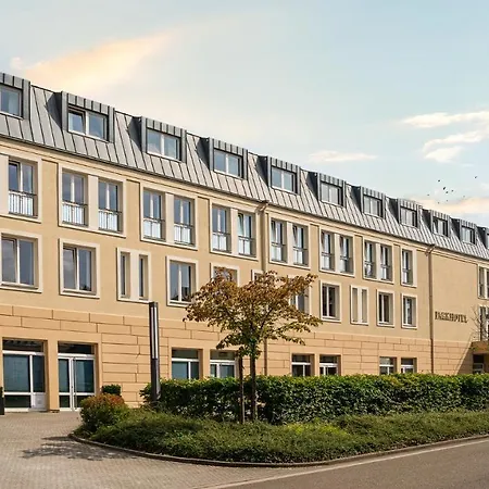 Parkhotel Landau-2