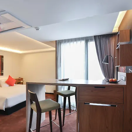 Rakyim Siam - Sukhumvit 15-2