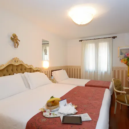 Unahotels Ala Venezia-Adults 16-3