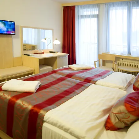 Hotel Krystal-2