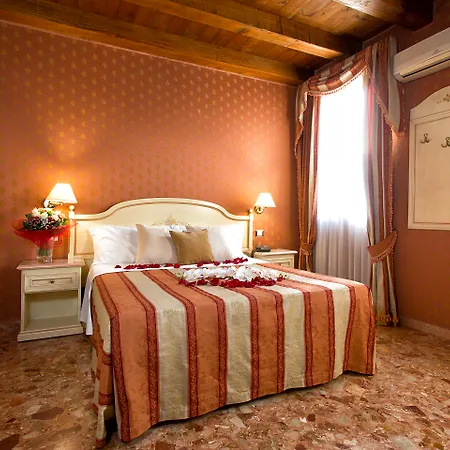 Hotel Conterie-2