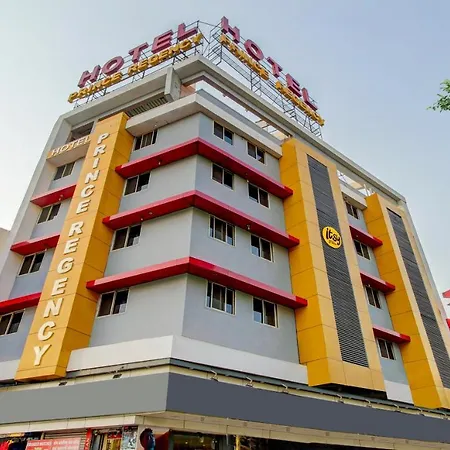 Itsy Hotels Prince Regency-3