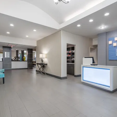 Holiday Inn Express Hotel & Suites Ames By Ihg-2