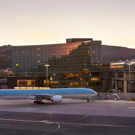 Grand Hyatt At Sfo-3