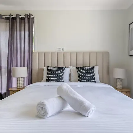 Luxury 5Br Retreat Family House With Pool In Gc-3