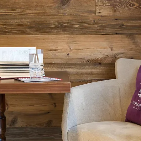 Hotel Alpennest - Mountain Hideaway In Leutasch-3