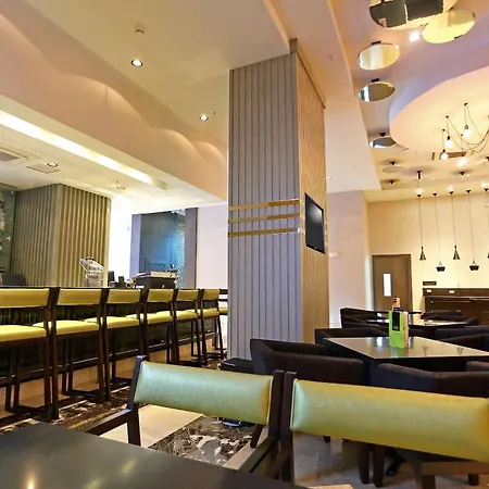 Hampton By Hilton Panama-2
