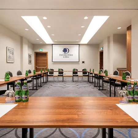Doubletree By Hilton Krakow Hotel & Convention Center-2