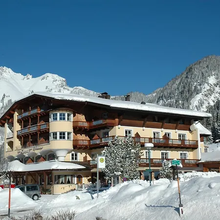 Hotel Lumberger Hof-2