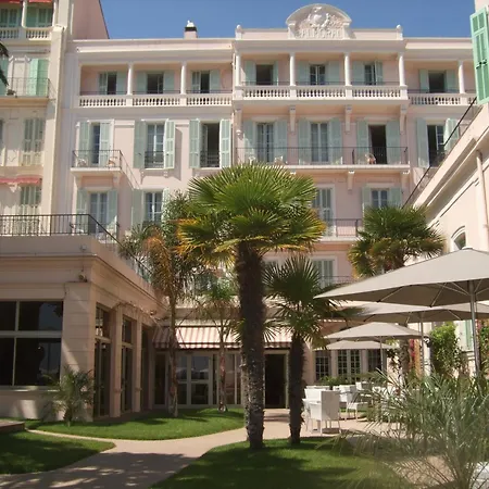 Hôtel Vacances Bleues Balmoral-3