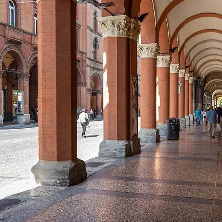 Nettuno Luxuryh - Bolognacentro Duomo Rooms And Suites-2