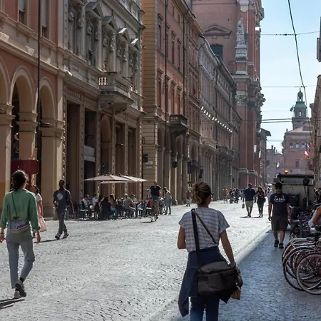 Nettuno Luxuryh - Bolognacentro Duomo Rooms And Suites-3