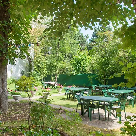 Garten- Und Kunsthotel Gabriel City-3