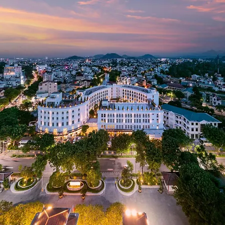 Silk Path Grand Hue Hotel-3