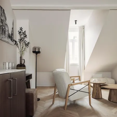 Zurenborg Suites-3