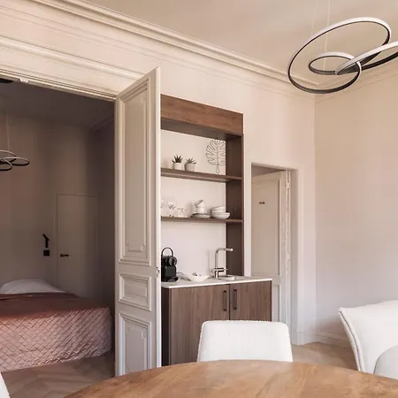 Zurenborg Suites-2