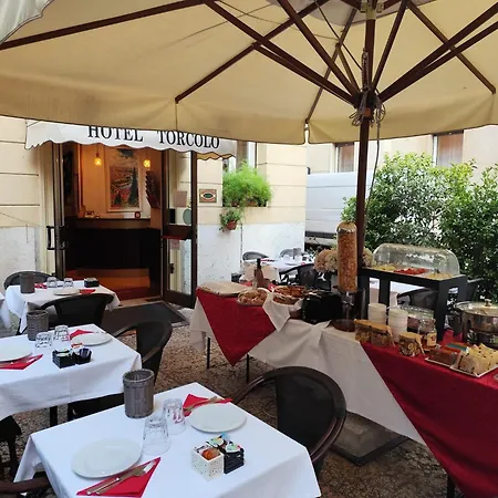 Hotel Torcolo "Residenze Del Cuore"-3