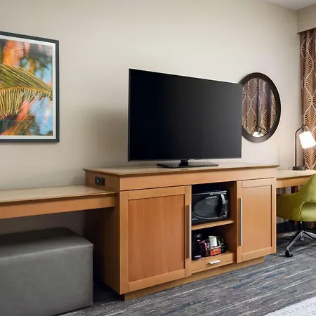 Hampton Inn Plant City-2
